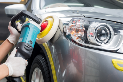 Autopolitur Set Lack wird poliert